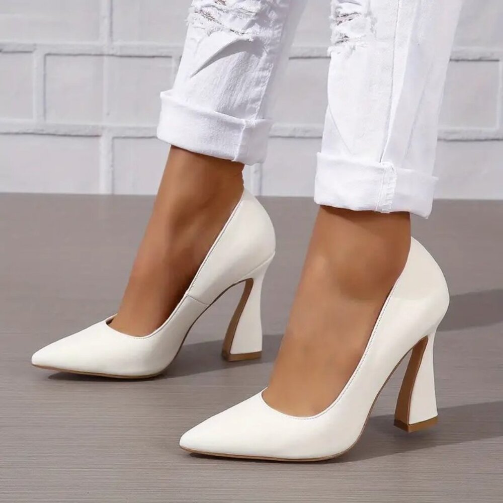 NWOT Slip On Chunky Flared Stylish Office Work Pumps